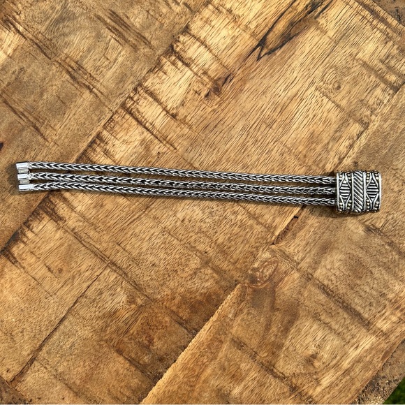 ✨The Yurman Look for less! Triple strand silver bracelet w magnetic closure - Picture 5 of 5